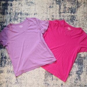 Time and Tru Women's Bundle Of 2 Short Sleeve Tees - Lavender and Fuchsia